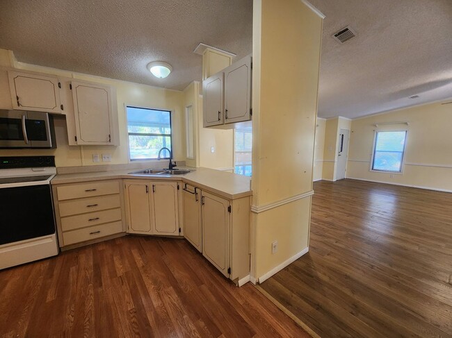 Photo - 2br - 2 Bed 2 Bath with Bonus space and 11x20 shed