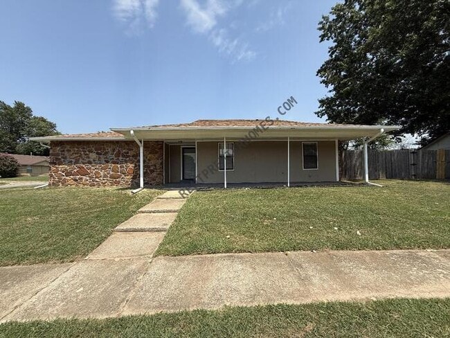 Building Photo - 1237 N Ironwood Pl
