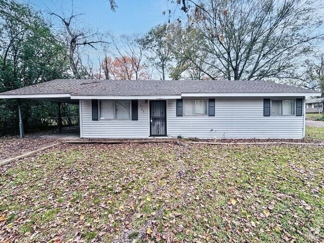 Building Photo - Lovely 3-Bedroom Home: Comfort and Conveni...