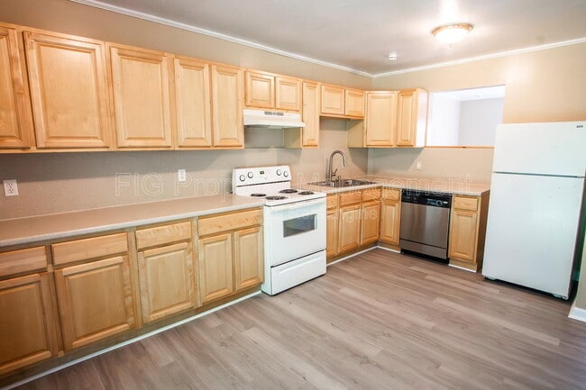 Photo - 113 Louella Dr