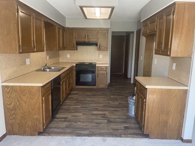 Photo - 9133 E 85 St