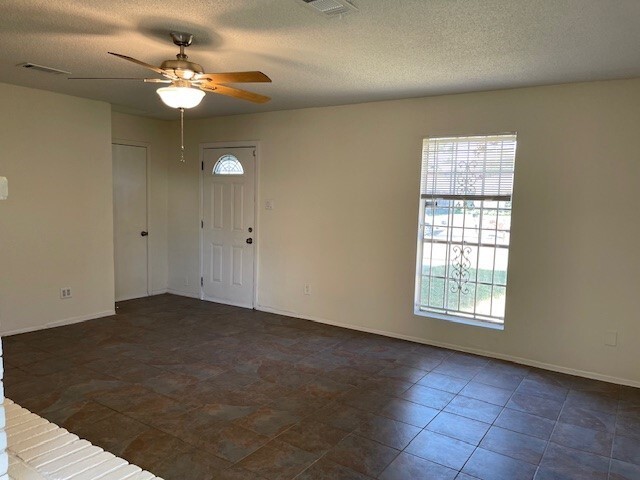 Photo - 6823 Zapata Dr