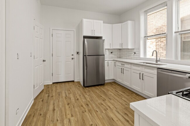Photo - 1349 W Taylor St Unit 2F