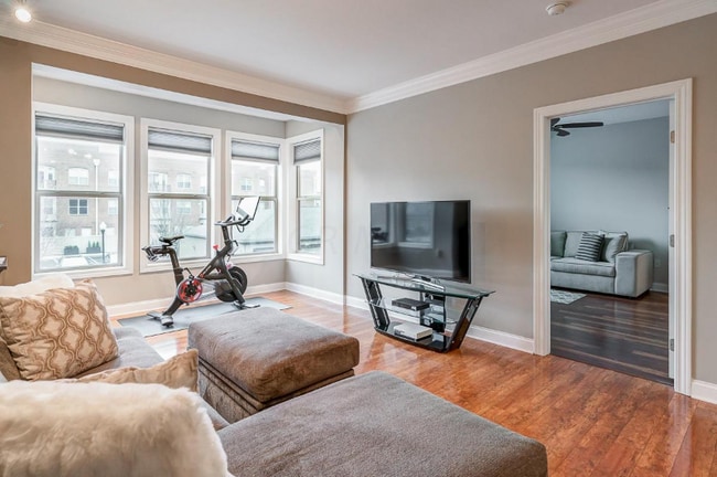 Photo - 936 Perry St Unidad Apt 216