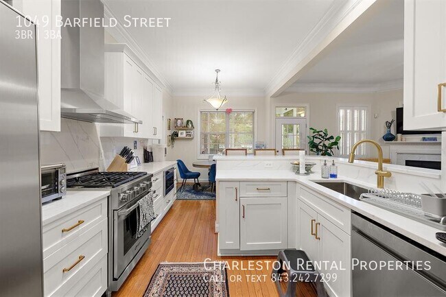 Photo - 1049 Barfield St