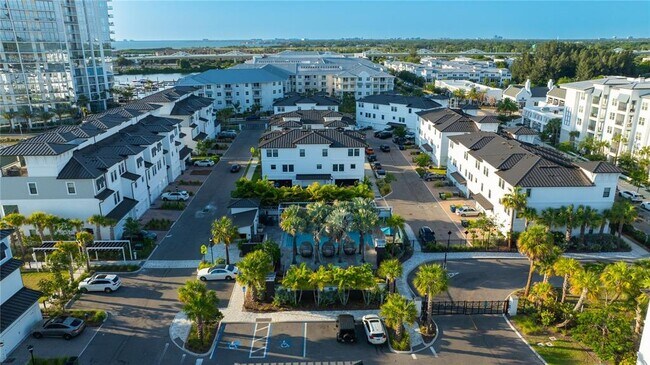 Photo - 5351 Bridge St