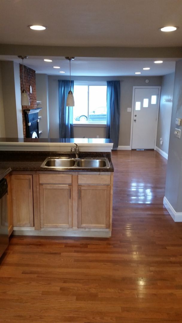 Photo - Charming 3 Bedroom Reno In South Side. Open Layout. Large Back Patio. A/C. Stainless. Designer Ki...