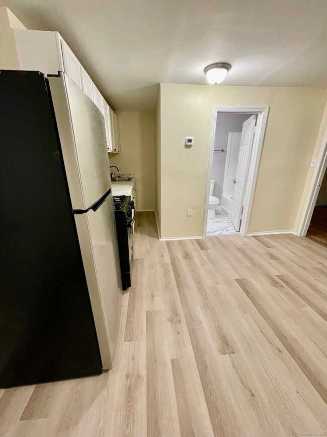 Photo - 92 W Main St Unit 2