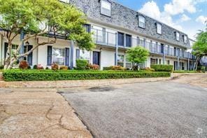 Building Photo - 7753 Royal Ln Unit 7753 Rental