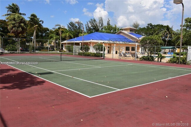 Photo - 400 Palm Cir W Unit 304