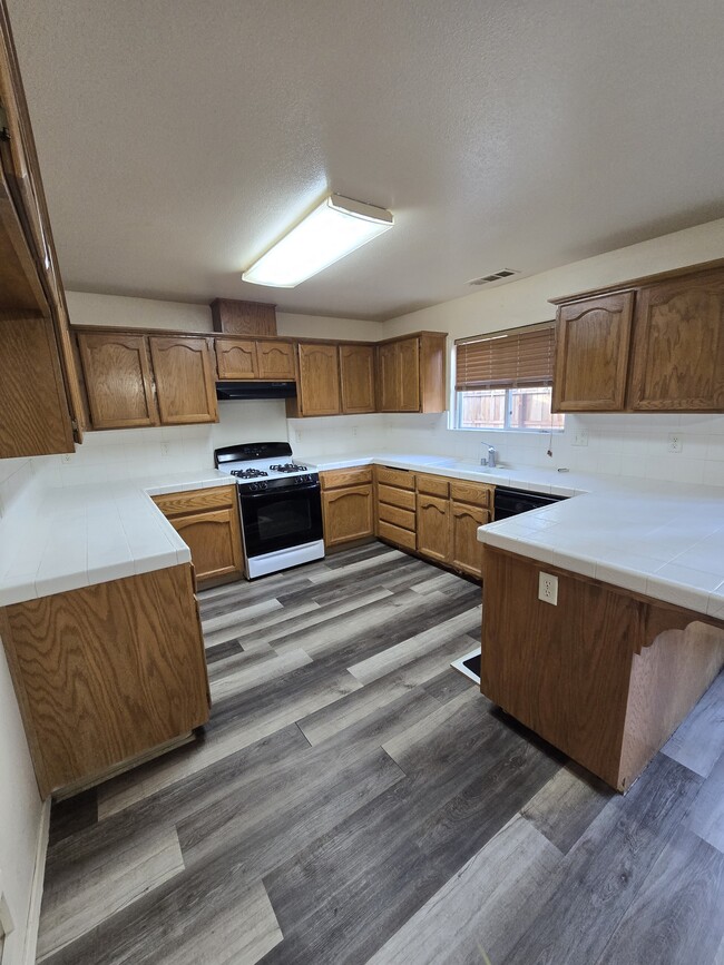 Photo - 5634 W Paul Ave