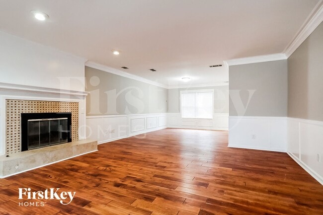 Photo - 2988 Winding Way SW