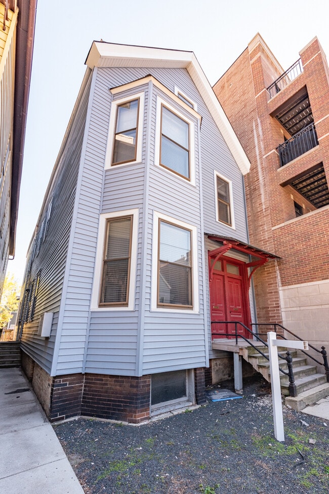 Photo - 1431 W Belmont Ave