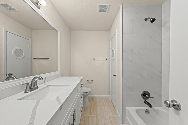 Photo - 25802 Maplewood Dr