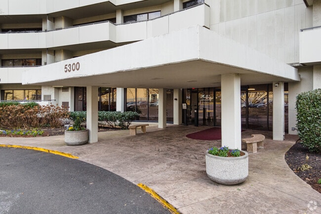 Photo - The Carlyle House