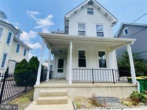 Building Photo - 16 N Walnut St Rental