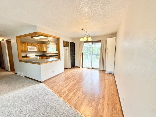 Photo - Move in ready home on Flintridge!