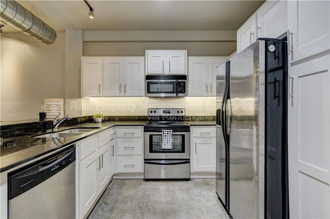 Photo - 1 NE 2nd St Unit 304