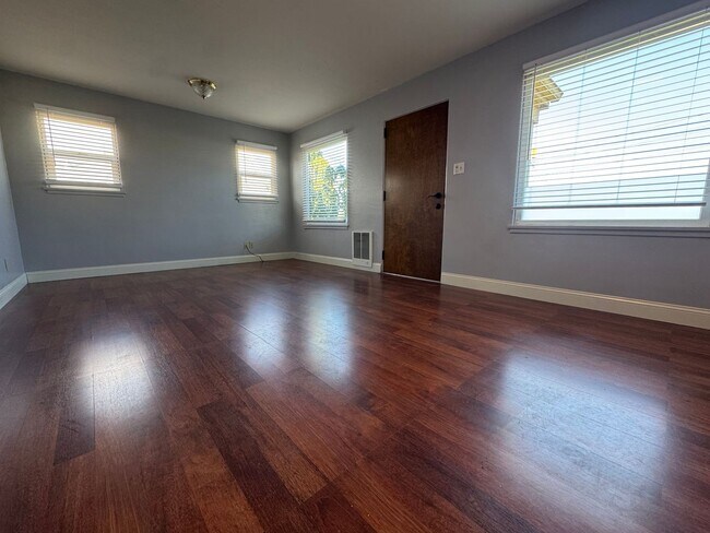 Photo - Darling 1 Bedroom