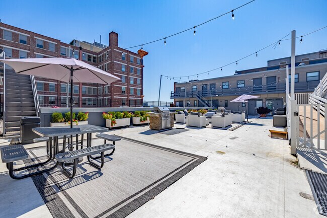 Rooftop Lounge