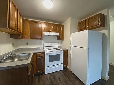 Building Photo - 261 Pine St Unit 45