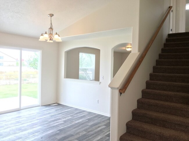 Photo - 17938 Monarch Way