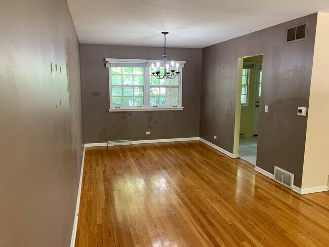 Photo - 520 Spruce Dr