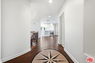 Photo - 5831 Seawalk Dr