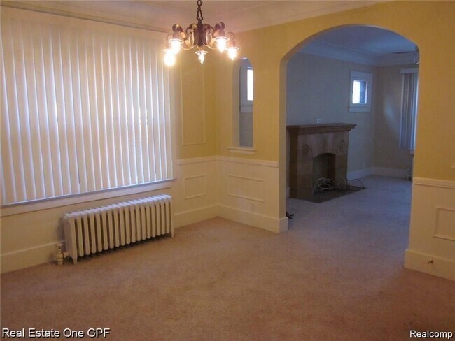 Photo - 1005 Beaconsfield Ave Unit 2