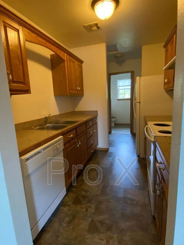 Building Photo - 4575 E Zora St Unit Apt F
