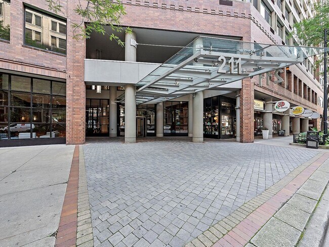 Building Photo - 211 E Ohio St Unit 307