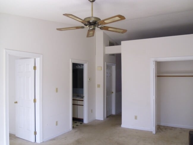 Photo - 8131 Farmlea Cir Townhome