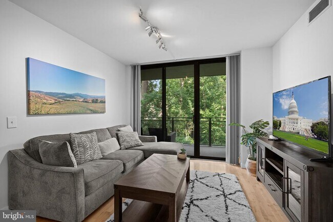 Photo - 3883 Connecticut Ave NW Unit 213