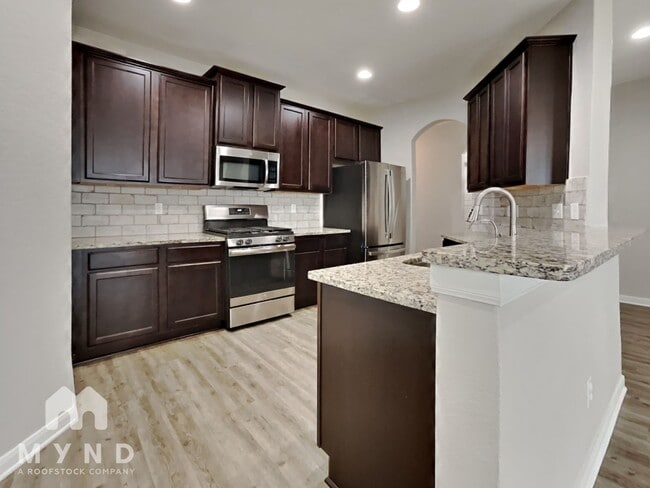 Photo - 2066 Rhesus Vw