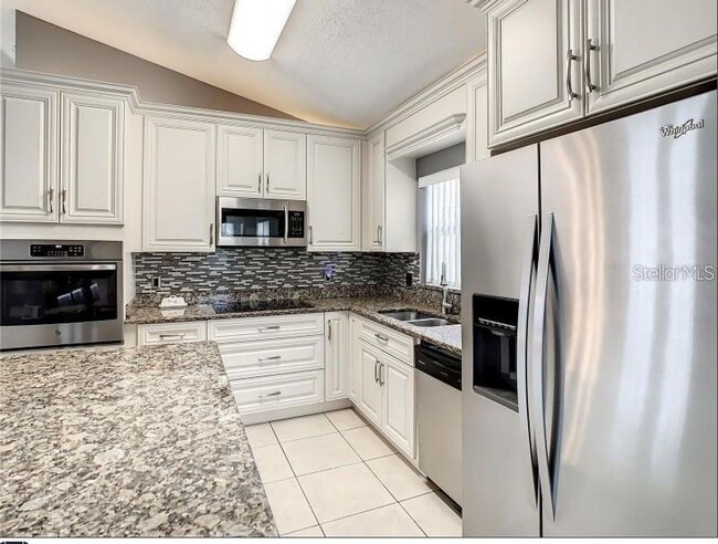 Photo - 9655 Hollyhill Dr