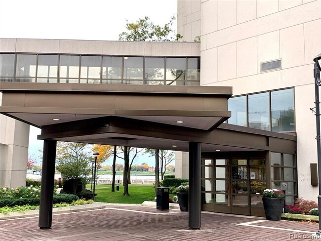 Photo - 300 Riverfront Dr Unit 10I