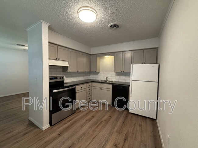 Photo - 817 Park St