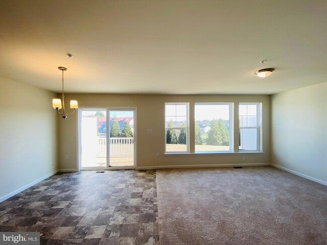 Photo - 1009 Blackstone Run