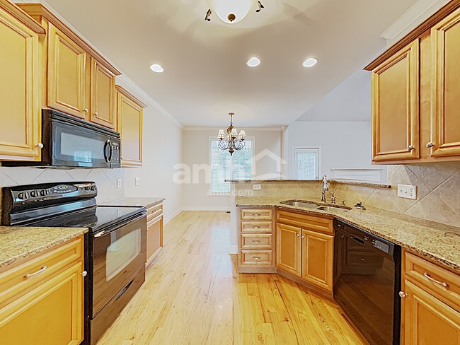 Photo - 4004 Crest Ridge Cv