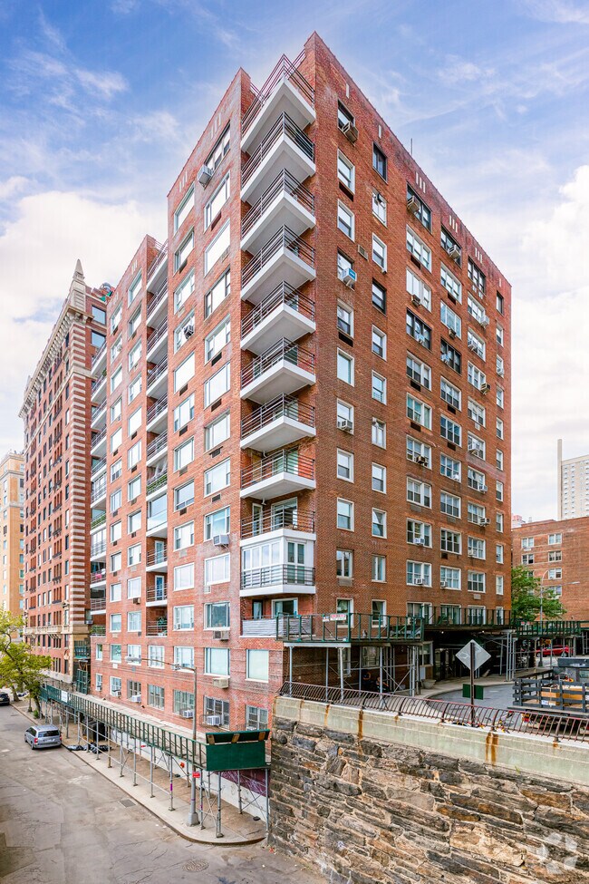 Photo - Riverview House