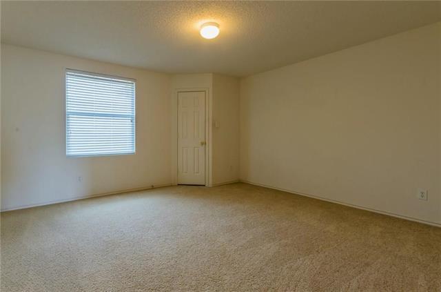 Photo - 704 Hanceville Way