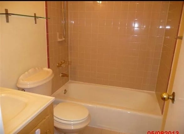 Bath - 323 Gill Ln Unit 11