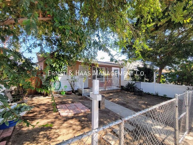 Lovely Front Duplex Unit in Prime Long Beach! - Lovely Front Duplex Unit in Prime Long Beach! Casa