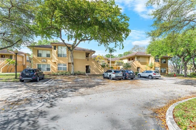 Building Photo - 4759 Via Palm Lakes Unit 312