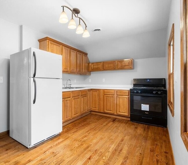 Building Photo - 1067 Hatch Ave