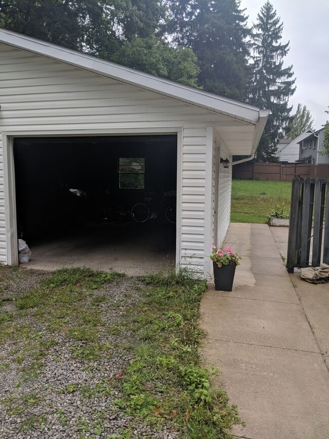 Photo - 711-713 Fairbanks St Unit 713