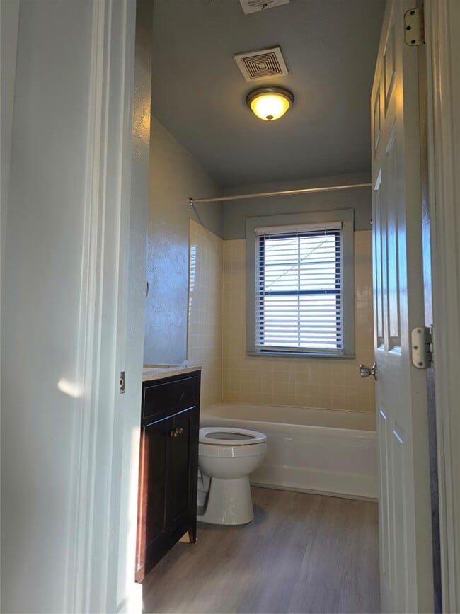 Photo - 1725 NW 18th St Unit C