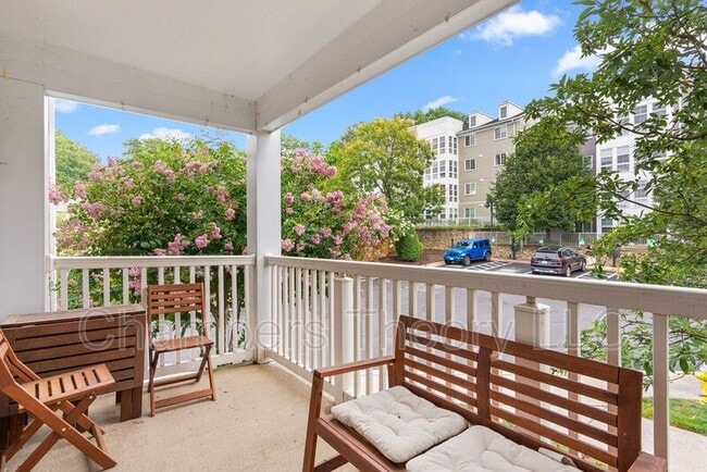 Building Photo - 4177 S Four Mile Run Dr Unit #304 Rental