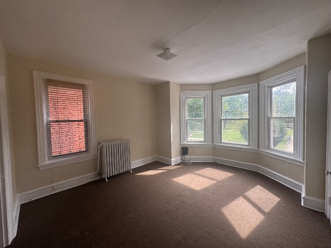 Photo - 5123 Pine St Unidad 5123 Pine Street Apt 2F