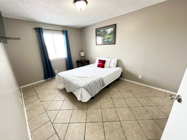 Photo - 429 Longtree Ave